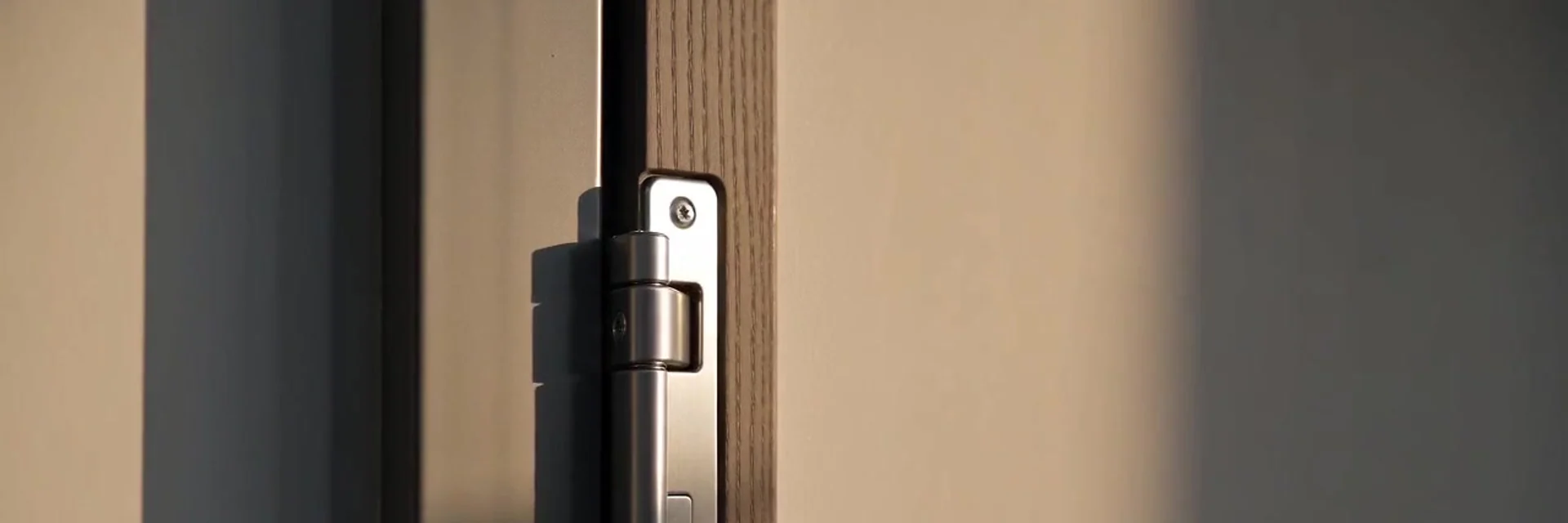 Locksmith checking a door lock, representative scene: Locksmith in Almacelles