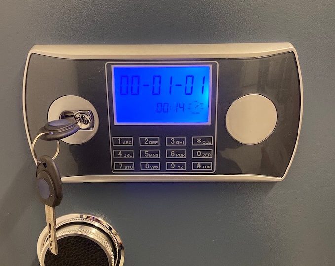 How to open a safe without key or code